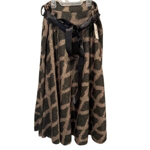 Italian Mid Length Skirt With Tie Size Large